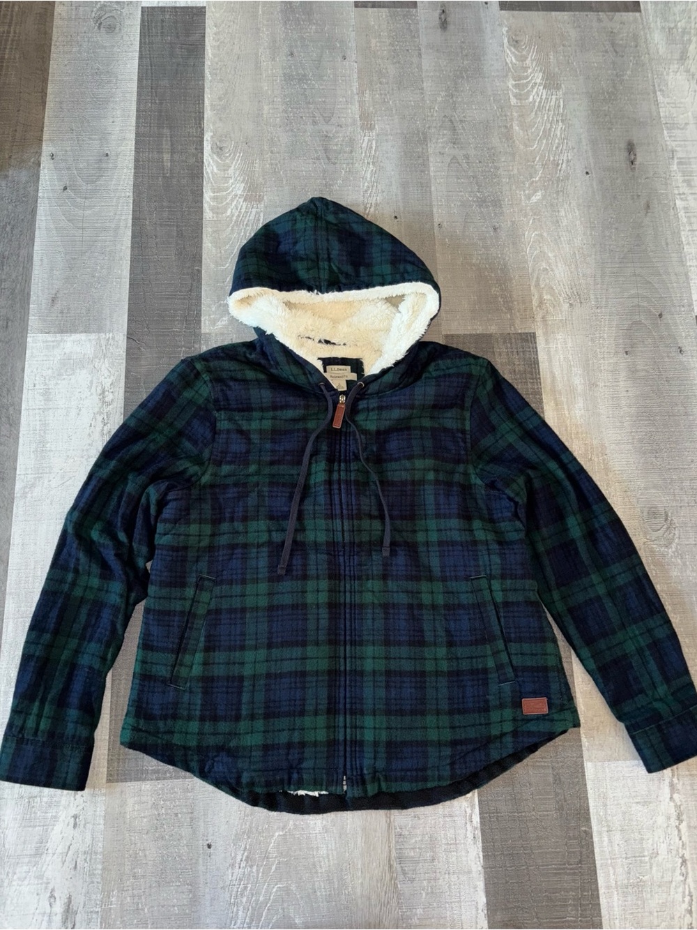 💚L.L. Bean Green and Navy Plaid Hooded Sherpa-Lined Jacket